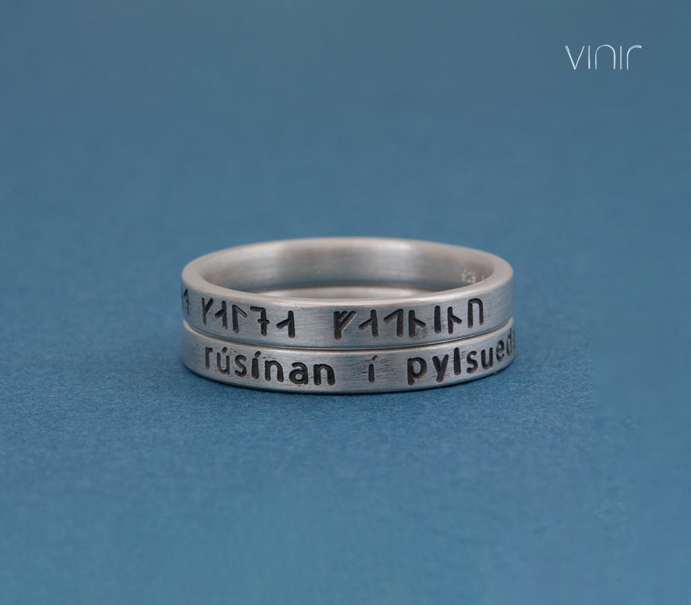 Individuelle Ringe mit Schrift. Worte, Runen, isländische Redewendung. Vinir Schmuckwerkstatt