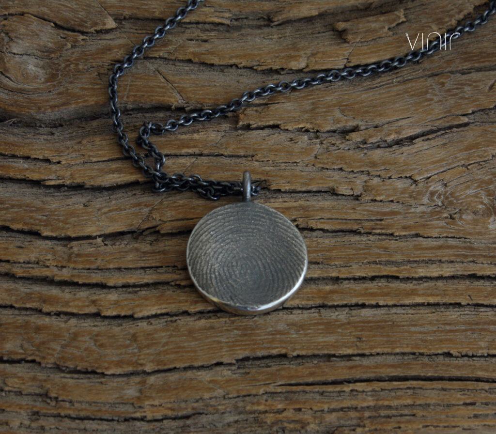 Individueller Fingerabdruck als Anhänger Schmuck, Partnerschmuck, verbindende Schmuckstücke von Vinir